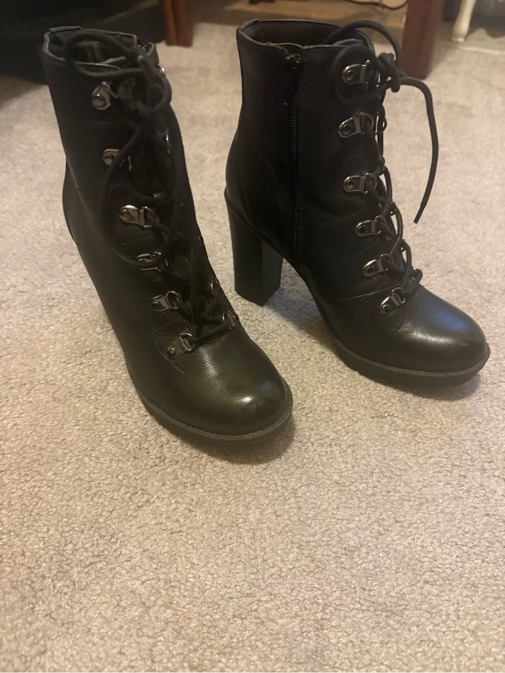 GBG Los Angeles GUESS Galls Black Lace-Up Heeled Platform Boots Size 7 - Picture 4 of 7